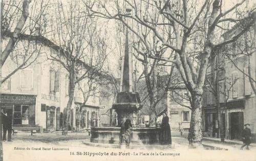 30-St-Hippolyte-du-Fort - La Fontaine - Place de la Canourgue
